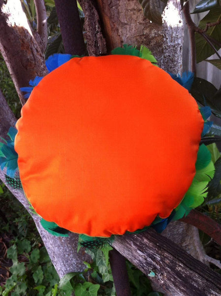 Bird cushion, red cushion, round cushion, toucan cushion, boho cushion, feather cushion, tropical cushion, tropical decor, bird decor